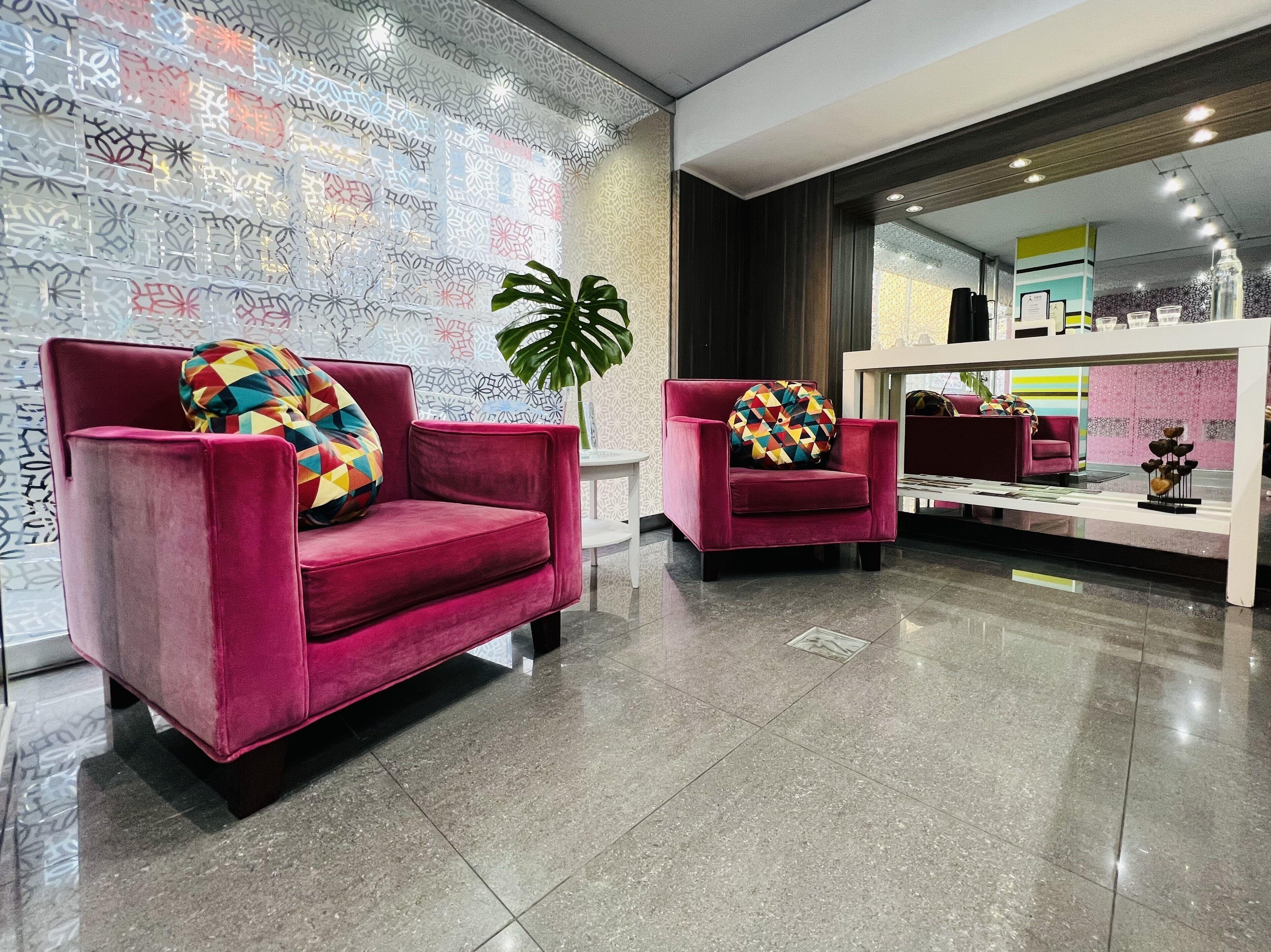 Ian Hotel — Photos 1
